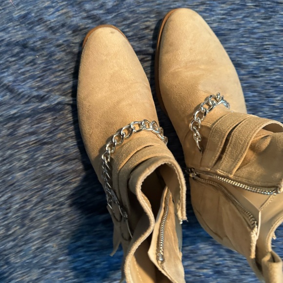 Tan Boots (Men) - Picture 3 of 5